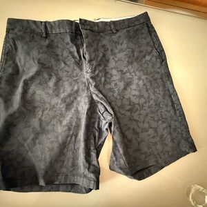 Men's Gray and Navy Slim fit Old Navy floral Patterned Shorts